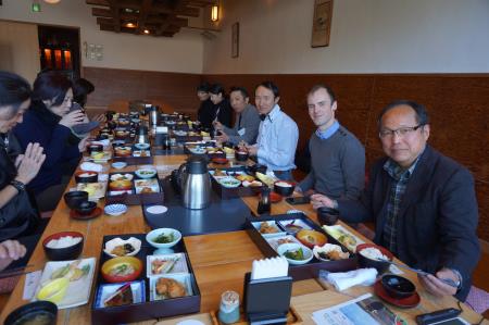 お昼ご飯の様子の画像２