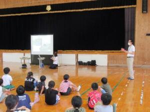 東間小学校