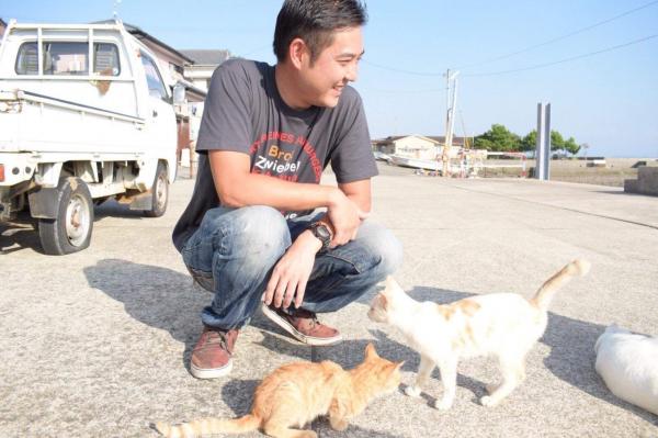 莟さんと湯島の猫の写真