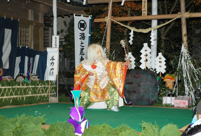 湯之尾神社神舞　写真