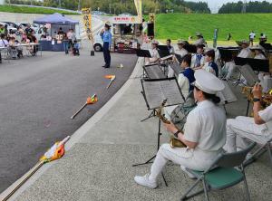 山都町防災フェスタでの音楽隊演奏の写真