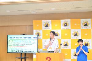 知事写真