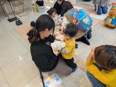 赤ちゃん抱っこ体験