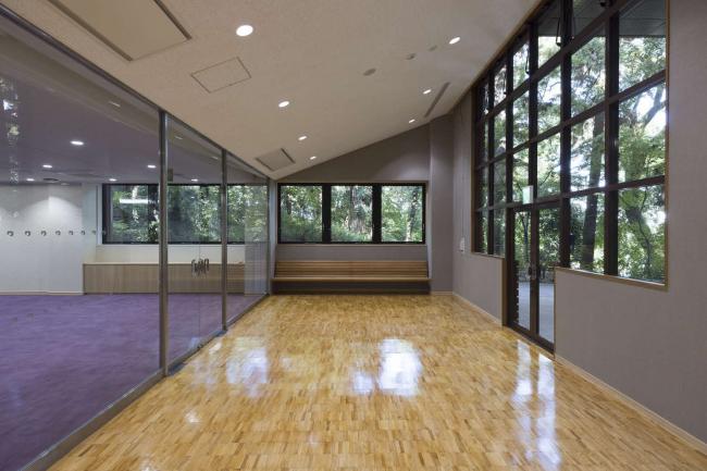 伝統工芸館地下1階ロビー