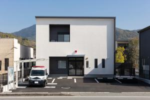 白い建物です