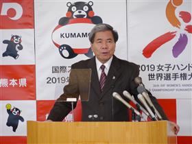 320会見1