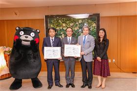 令和元年（2019年）11月1日（金曜日）JR九州商事株式会社と湯前町との協定締結式に、蒲島知事が立ち会いました。の画像