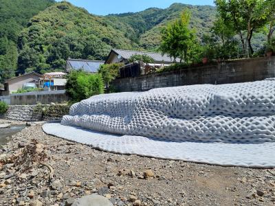 被災護岸補強事例　宮の浦川