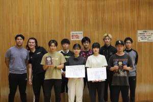 バトミントン女子は優勝!!