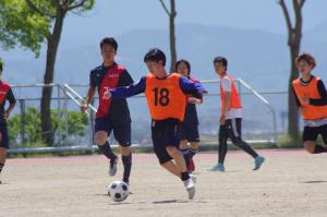 ゴールを目指す選手たち(サッカー)