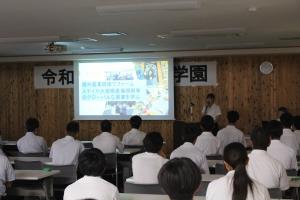 学生会による学校紹介