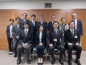 木村知事、海外協力隊等による記念写真